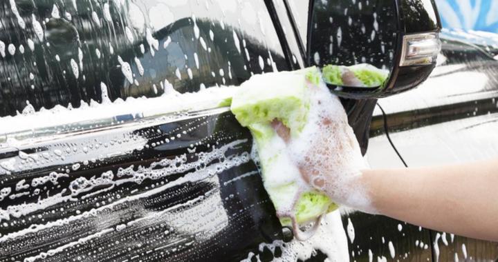 洗车需求爆发 市民多样选择