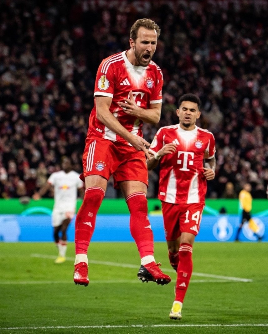 打入一球，凯恩赛后更新社媒：晋级半决赛，继续携手前进