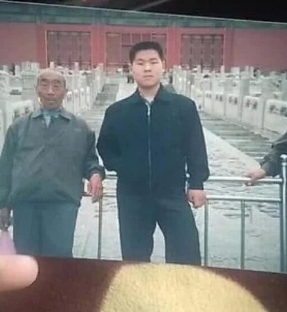 盘点喜剧明星们的18岁，岳云鹏饭店刷碗，贾玲蜗居地下室