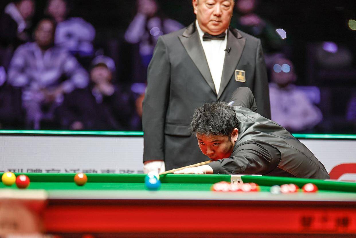 赵心童五轰破百勇夺赛季排名赛首冠:并没有真正的秘诀,全靠耐心