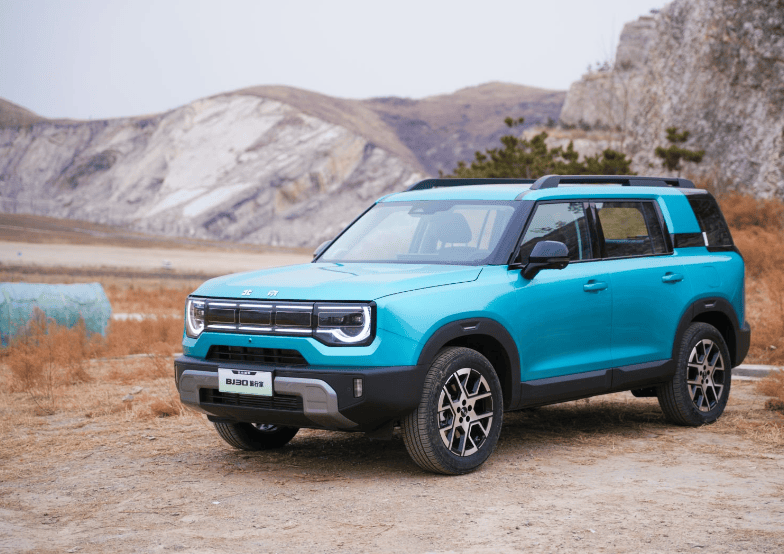 “能走烂路的旅行车，才配叫旅行家”