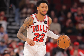 战旧主！西蒙斯全场9投3中，三分6中1得到7分5篮板1助攻