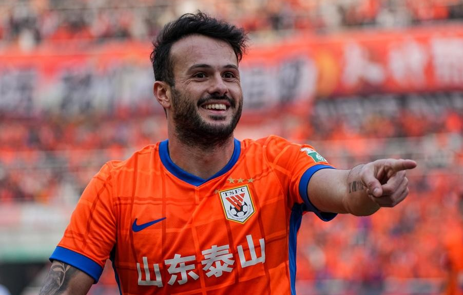 山东泰山正式与瓦科续约，“三叉戟”在手，进攻不发愁！