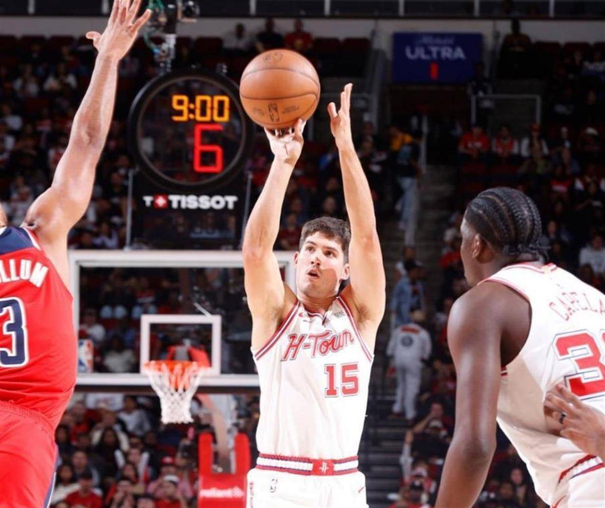 火箭队又伤一人!客场战胜雷霆,阿门伤退,谢泼德顶替,首发获意外之喜