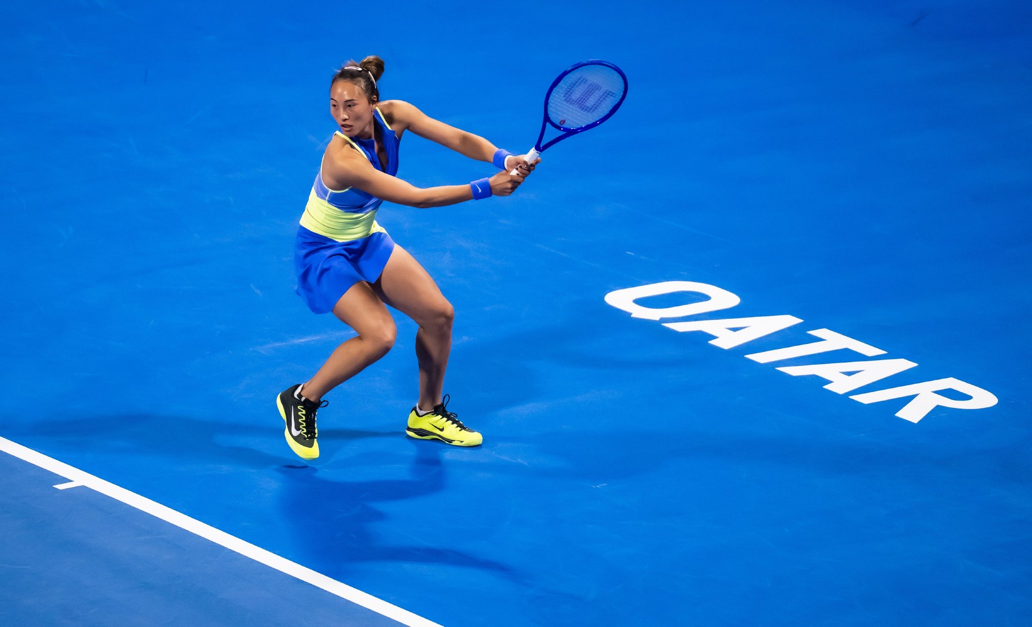 WTA1000多哈站:郑钦文决胜盘突然断电,1-2遭莱巴金娜逆转