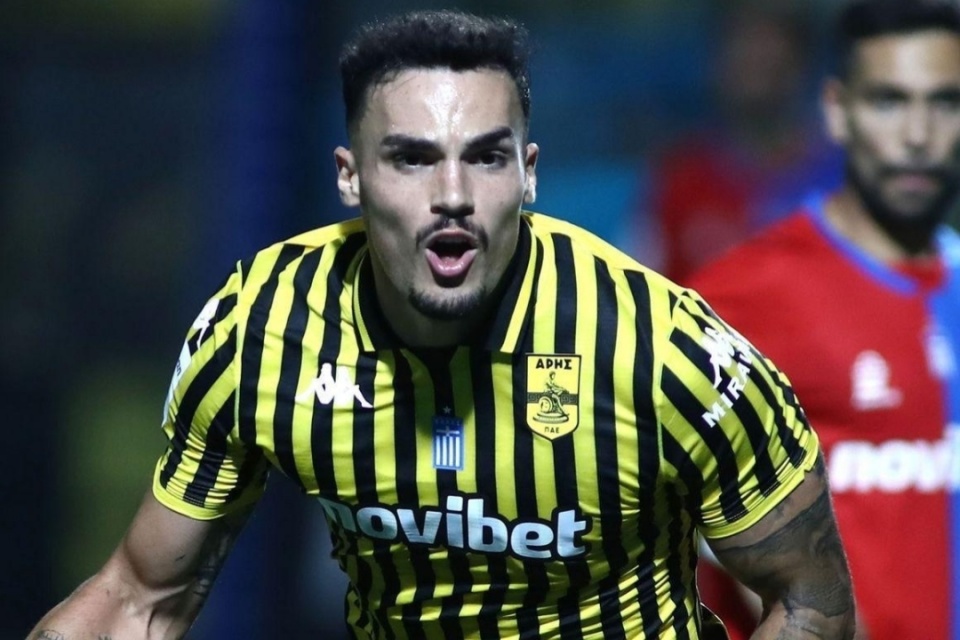 第几个？巴甲中卫告吹，山东泰山瞄准希超铁卫，名记：文旅太抠门