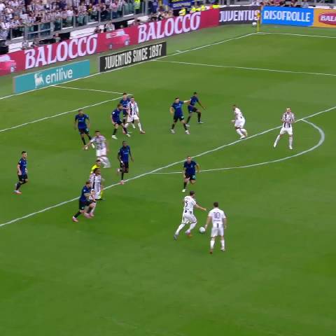 回顾一下本赛季首回合和国米的进球大战