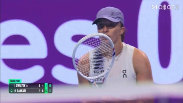 斯瓦泰克与萨卡里关键分上的“两跳”