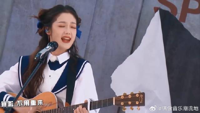 希林娜依·高唱《热辣滚烫》，烟嗓太绝，高音爆发力十足！