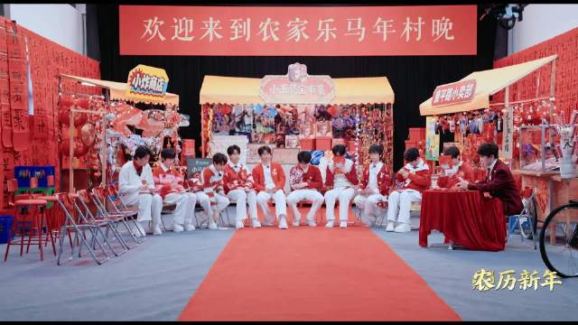 不是这两人表情怎么这么有故事感