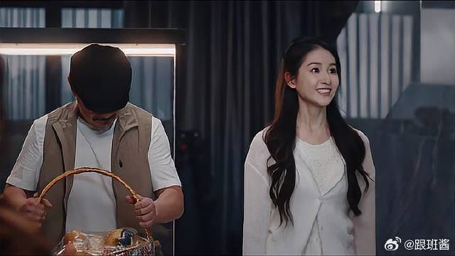 妹妹心简抽去后智商停留在儿时，但不认识罗韧了