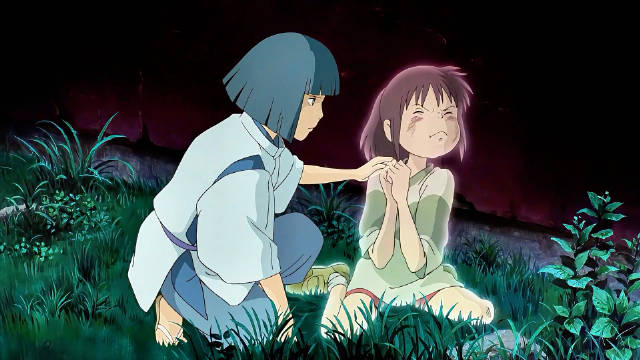 千寻的爸妈因为偷吃了神明的食物，竟然变成了猪！