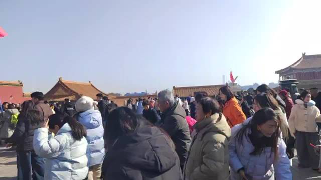 看看故宫这人流，啥时候都可多人 这老板太大方了