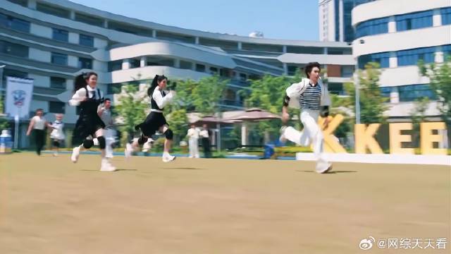 同时起跑！张真源一秒时间领先郑恺5米，这才是真正猎豹！