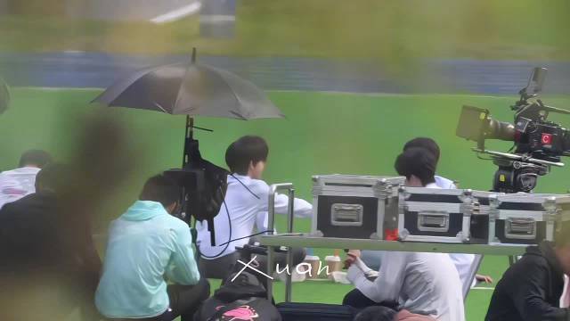 陈奕恒林清源校服造型曝光，青春感十足