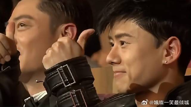 张杰出席颁奖，被问谢娜去哪了，他的回应太甜了