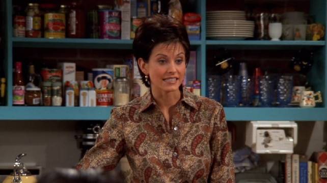 这个发型不太适合她，莫妮卡的新事业