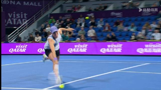 斯瓦泰克影响萨卡里发球局，2026多哈站对决