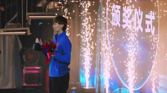 王曼昱赛场表现获赞，真诚坚定打动观众