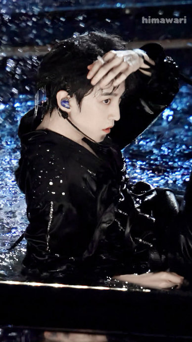 王俊凯2026年QQ音乐巅峰之夜将演唱什么曲目？