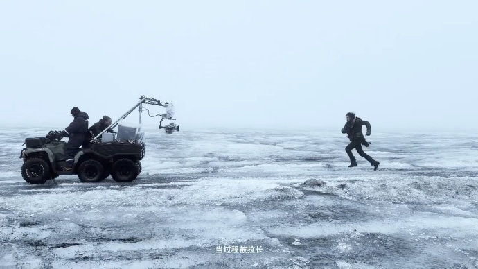 蔡徐坤冰岛极限拍摄，肉体扛零下诠释《Colder》哲学救赎