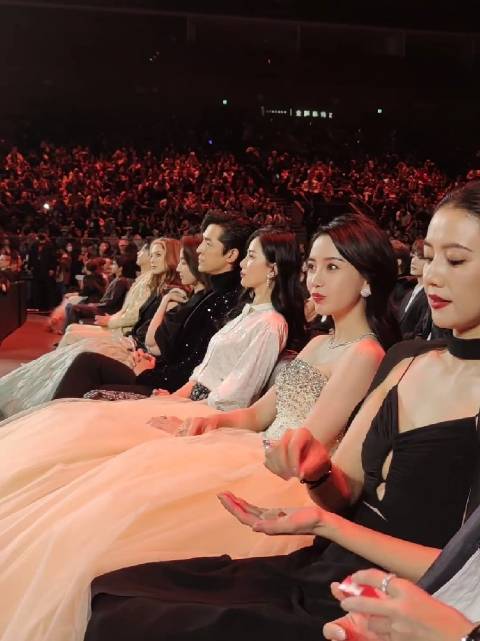 2023微博之夜肖战谷爱凌刘亦菲等众星同框