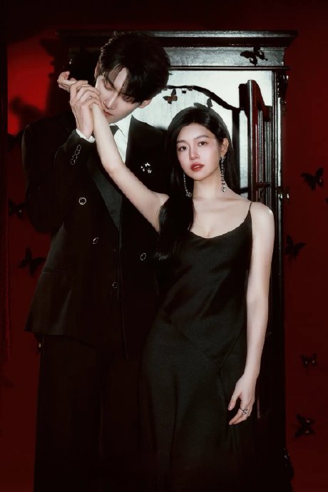 周柯宇和陈妍希的热播剧《狙击蝴蝶》讲述了什么样的故事，角色设定如何？