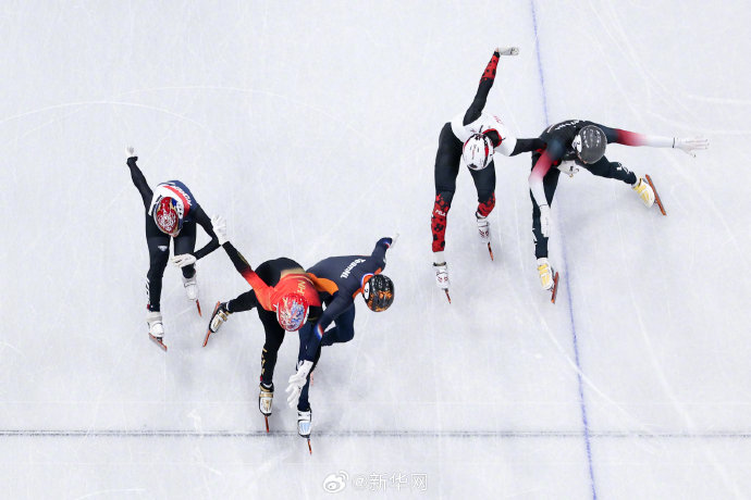 孙龙在米兰冬奥会1000米决赛中是如何从倒数第二逆袭到第二的？