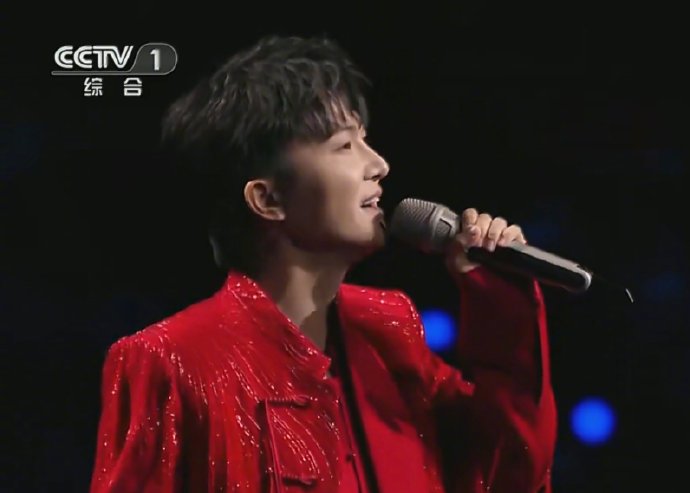 盘点春晚五大封神舞台！李宇春科技炸场，张云雷跨界封王