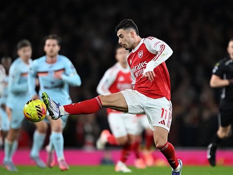 4连胜终结！阿森纳1-1不胜，领先优势剩4分 ，马丁内利失绝杀单刀