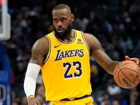 湖人大胜独行侠3喜1忧！詹姆斯满状态，2配角出价值，斯玛特不稳