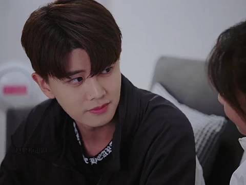 小宁有难的时候顾川处处护着 乌鸦小姐与蜥蜴先生任嘉伦邢菲