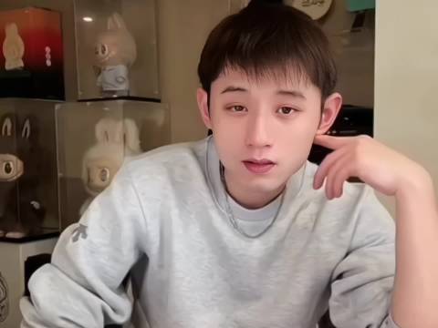 张继科直播力挺樊振东，反驳黑粉质疑