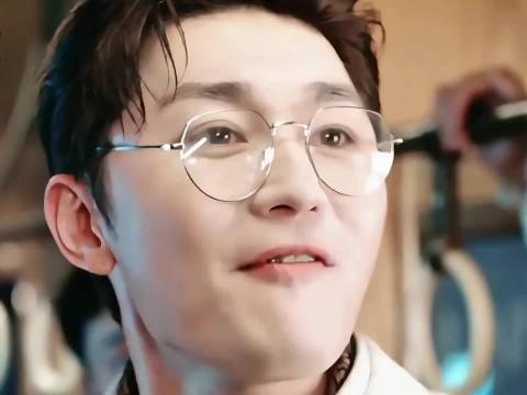 向佐《隐姓埋名》1.5平米空间17连击，叶问团队操刀真打