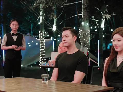 两个人眼里只有干翻对方的渴望！