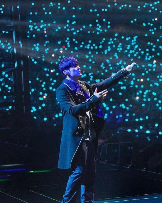 周杰伦2026巡演首站杭州官宣，大麦预约破27万