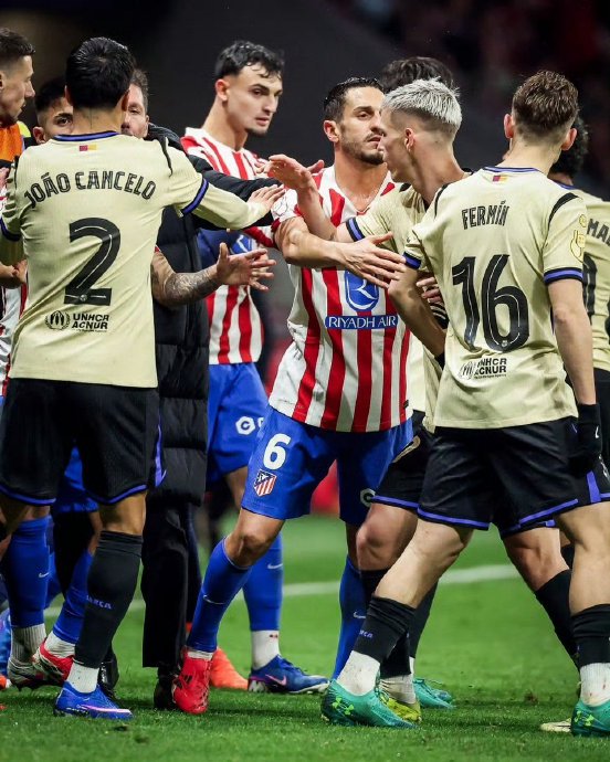 巴塞罗那上一次在正式比赛中半场净负四球是什么时候？