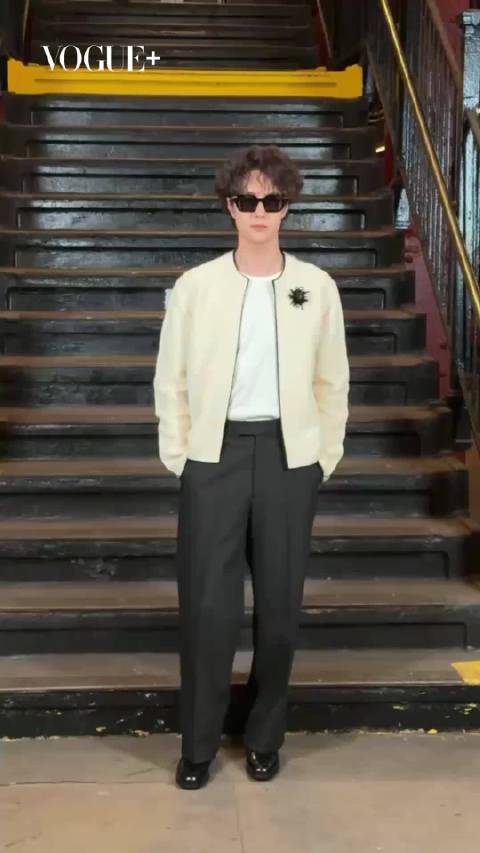 王一博携一波王炸队二连冠王者归来