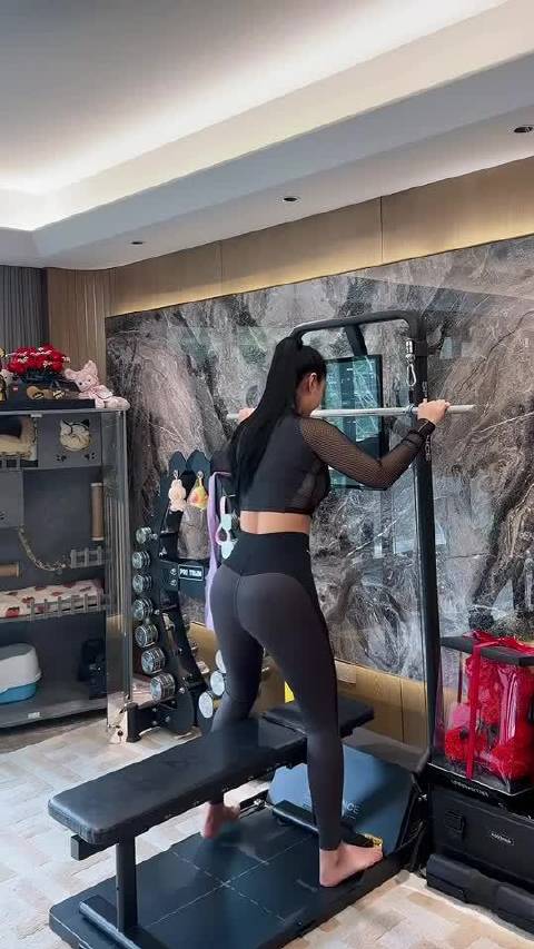 女生要更努力，更有勇气，坚韧且体面