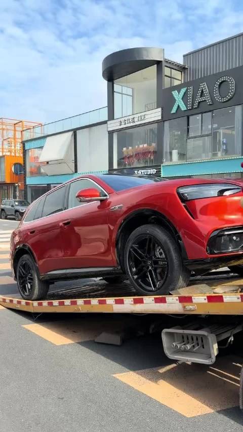 问界M6实车到店视频曝光，橙色车身配激光雷达内饰清晰