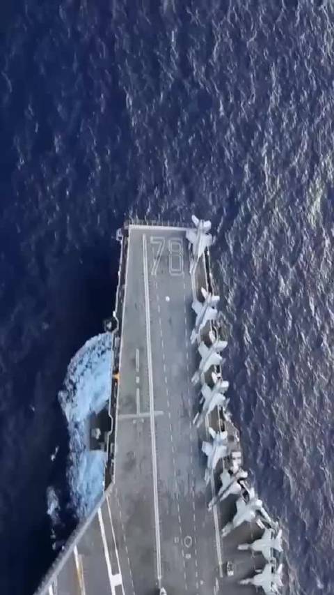 美军福特号航母打击群驶向中东或参与对伊行动