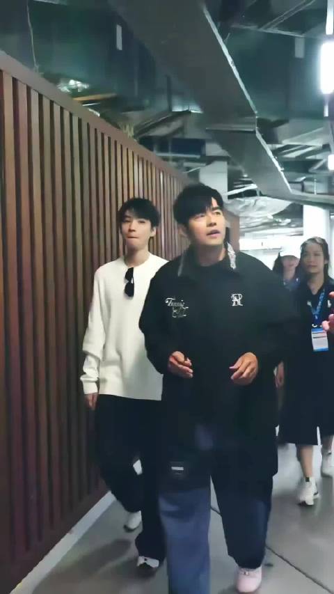 王俊凯与周杰伦合作新剧引热议