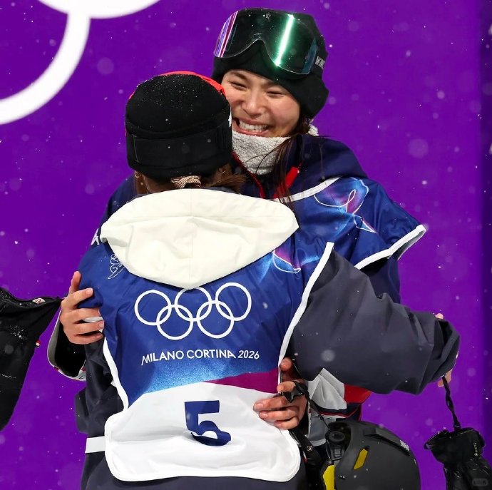 崔佳恩在米兰冬奥会单板滑雪U型池决赛的最后一跳，技术动作难度和得分细节是什么？