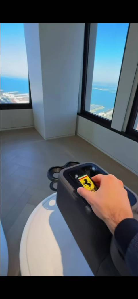 法拉利纯电车型曝光，苹果设计师操刀