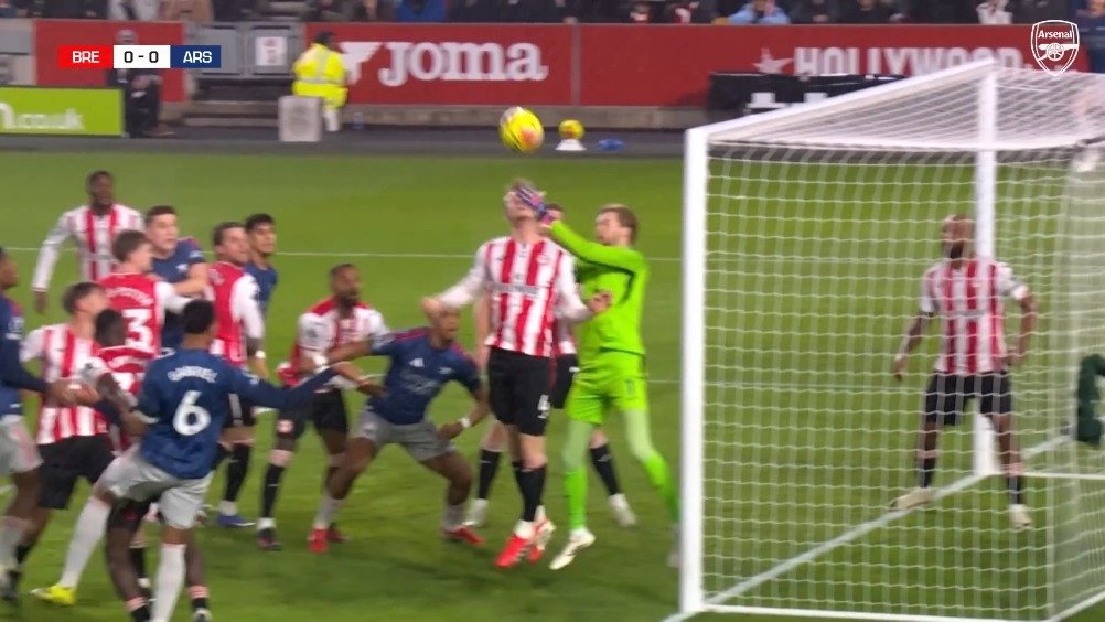 布伦特福德1比1战平阿森纳，枪手4分优势领跑英超