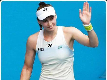 WTA1000多哈站八强之争，郑钦文迎战莱巴金娜