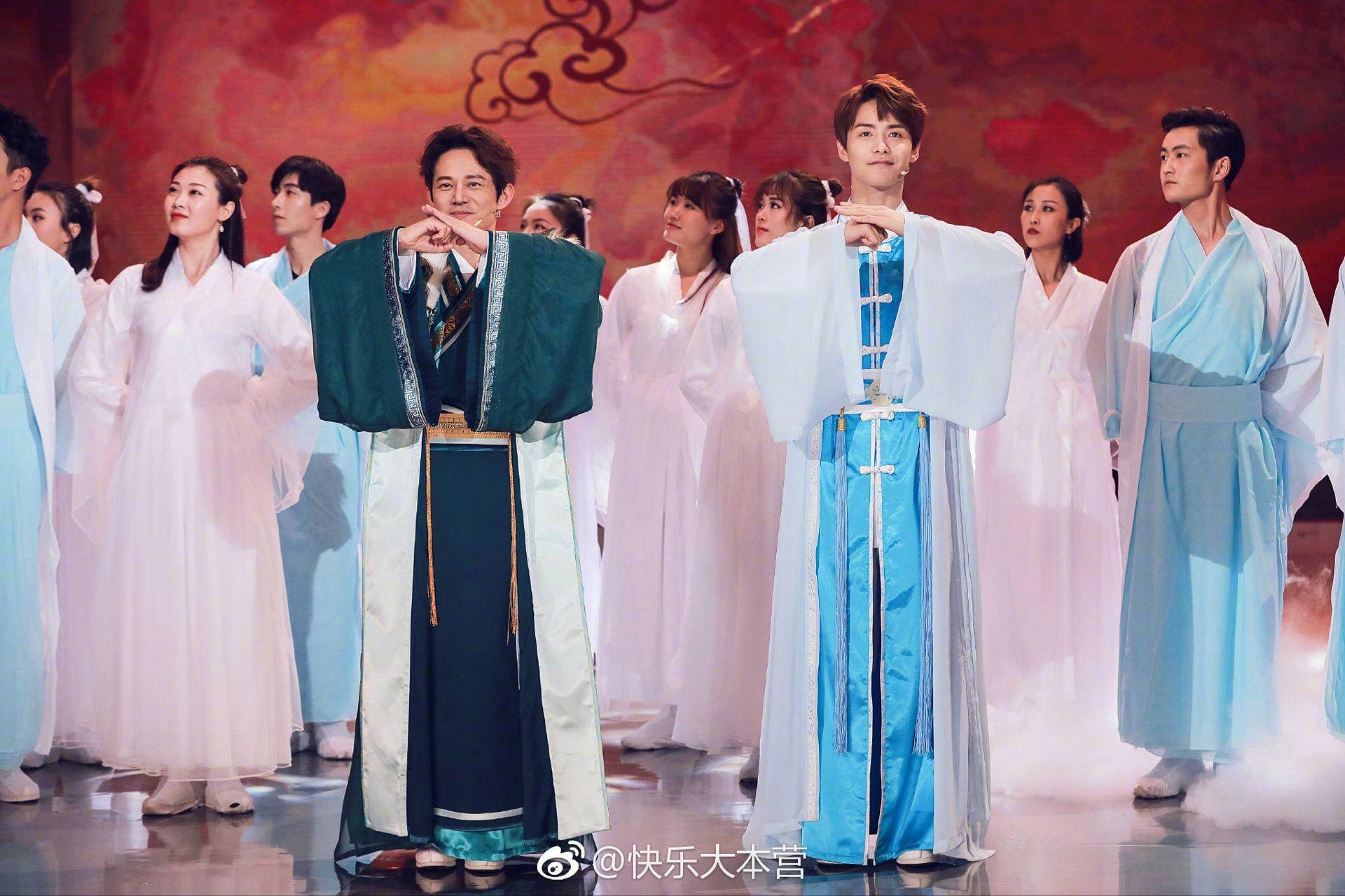 《快乐大本营》后来的我们掀起回忆杀,马天宇踢锣秒变胡歌