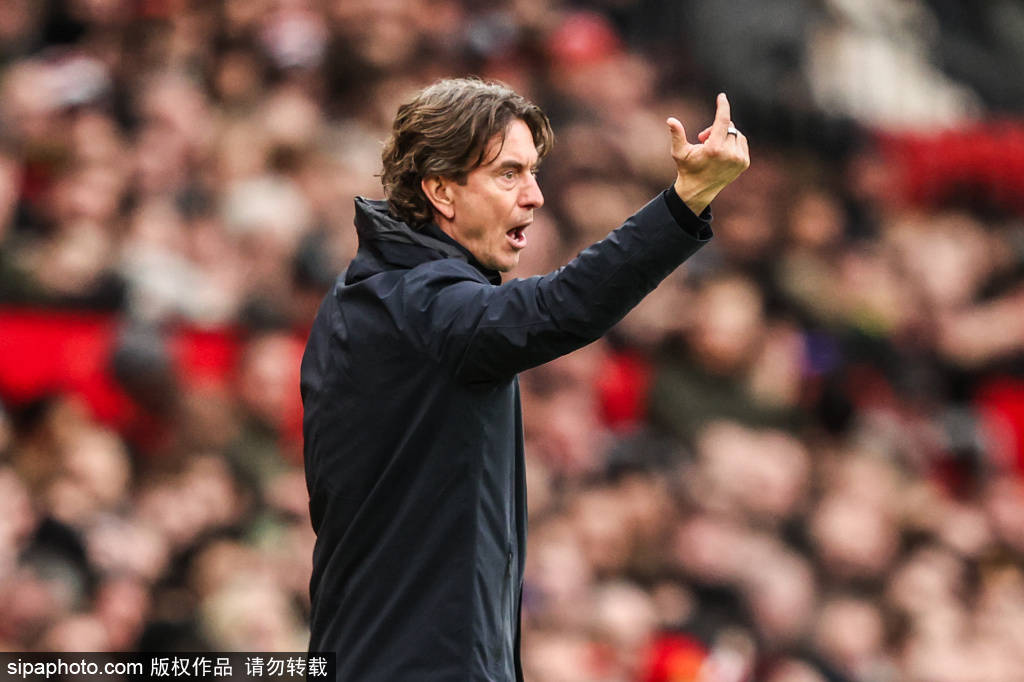 这在巴萨的瓜迪奥拉与哈维身上也发生过：曼联换帅后稳住阵脚，阿莫林能走多远？