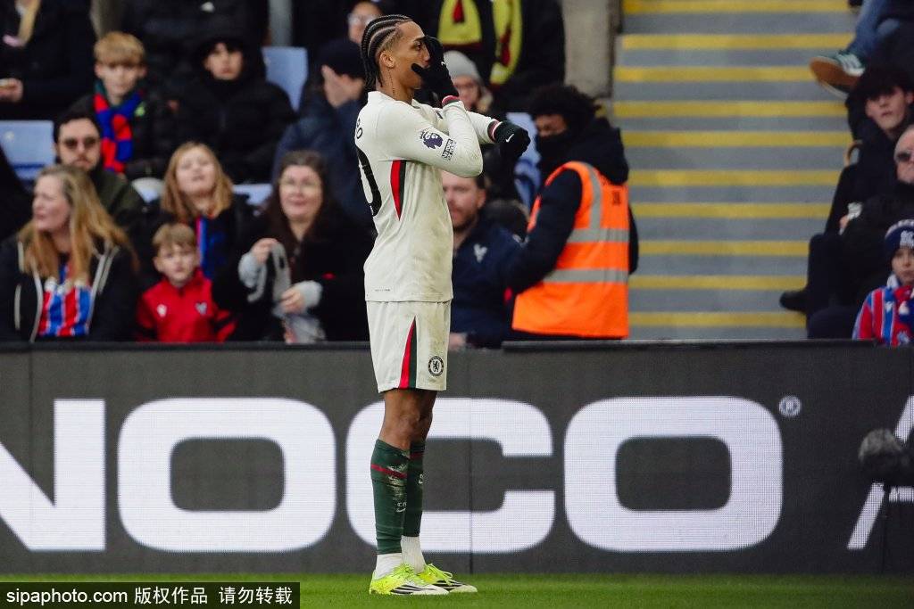 乔·科尔:利亚姆·罗森尼尔必须对切尔西4000万新星加纳乔更严格_比赛_球员_进攻