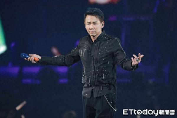 陶喆演唱会唱一半突中断！　他急道歉：刚刚的事当作没发生